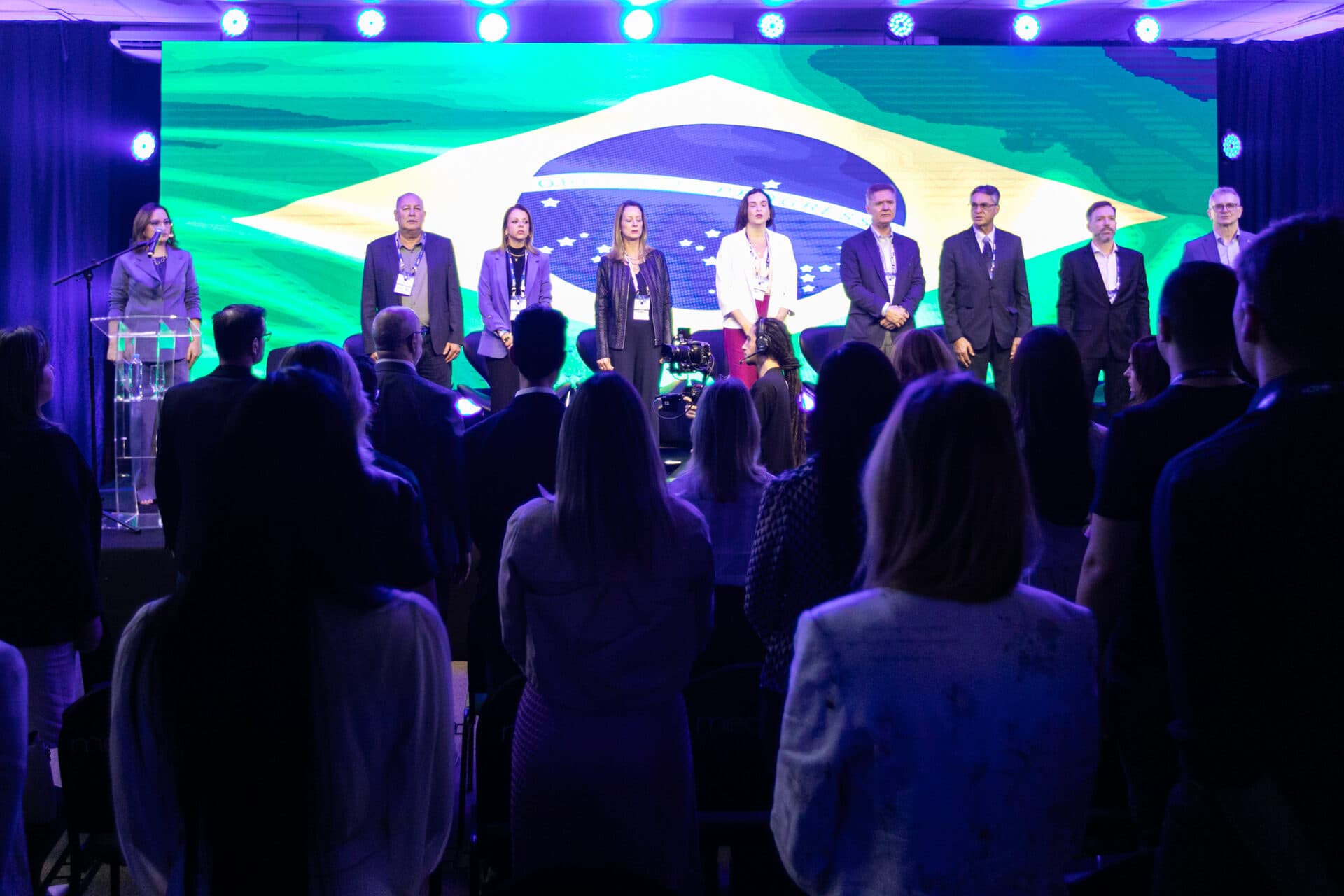 Abertura no palco principal